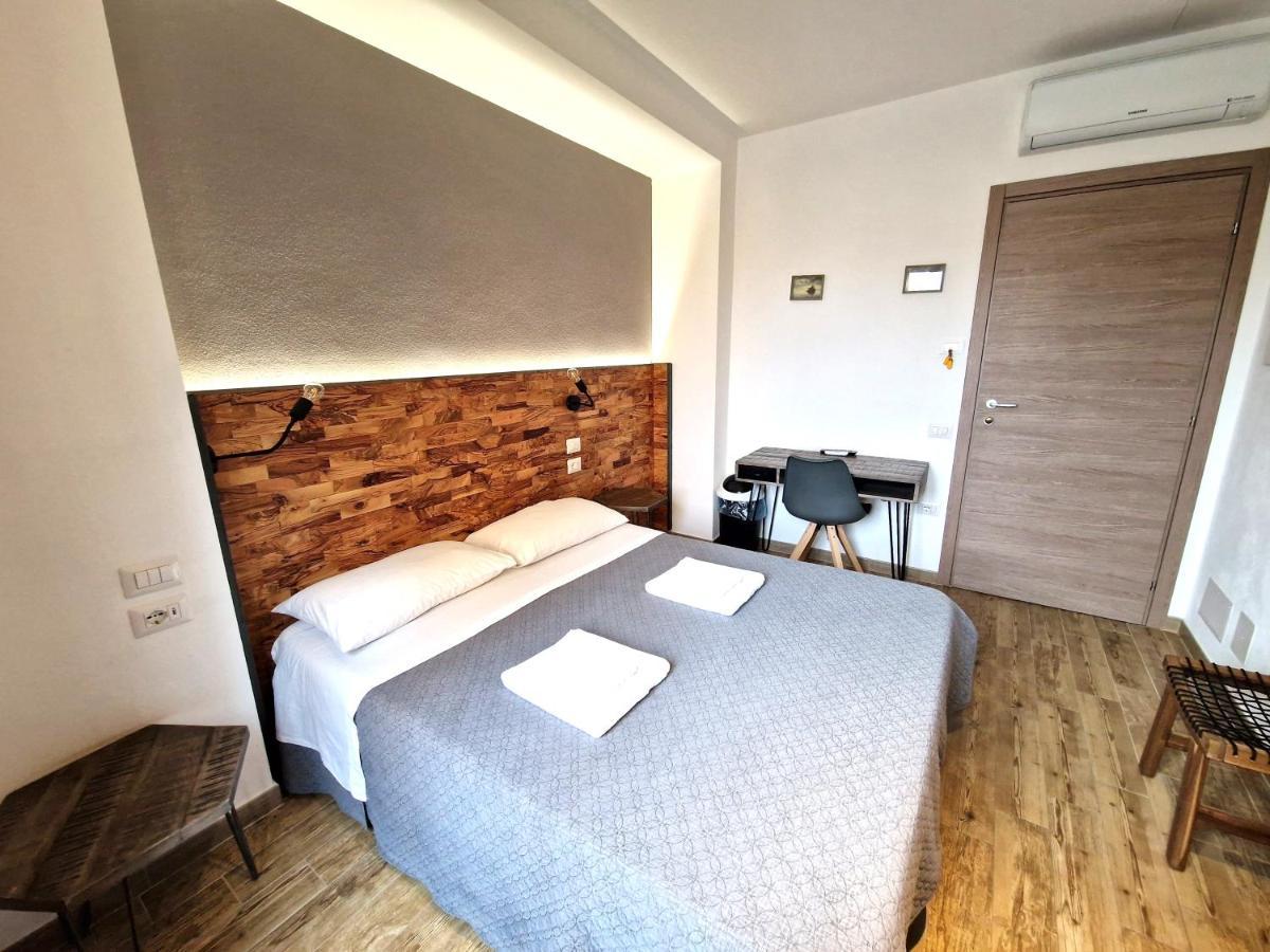 Arya Cagliari Hotel ภายนอก รูปภาพ