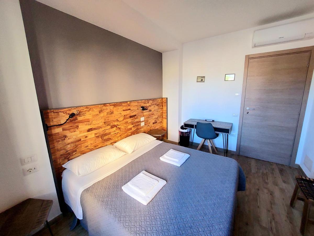 Arya Cagliari Hotel ภายนอก รูปภาพ