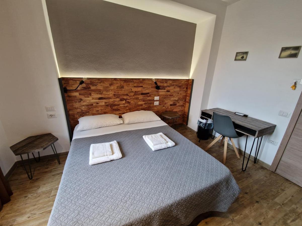 Arya Cagliari Hotel ภายนอก รูปภาพ