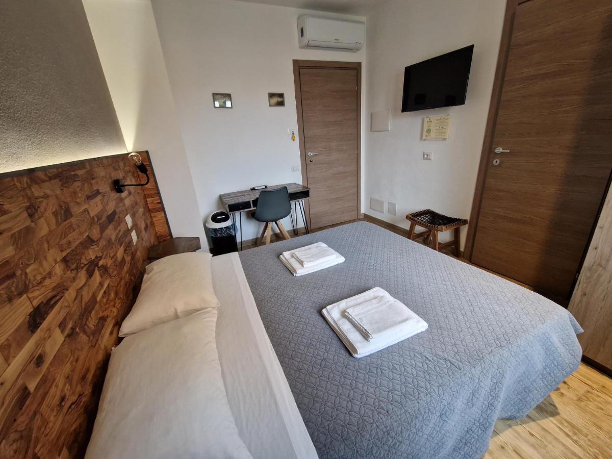 Arya Cagliari Hotel ภายนอก รูปภาพ