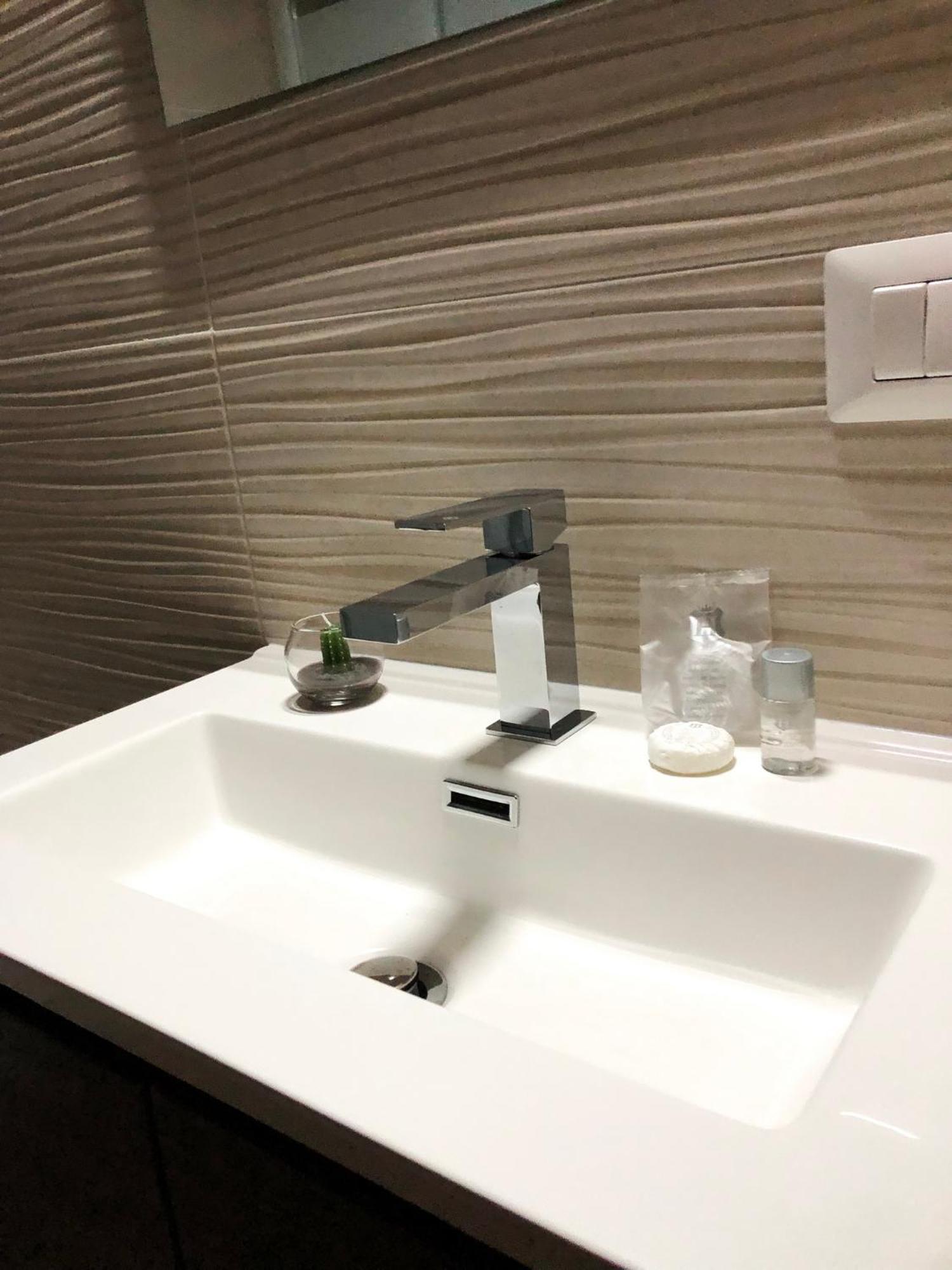 Arya Cagliari Hotel ภายนอก รูปภาพ