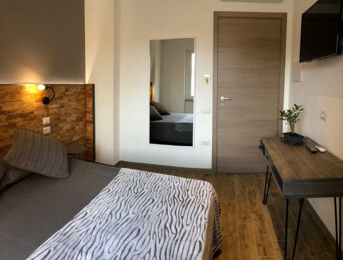 Arya Cagliari Hotel ภายนอก รูปภาพ